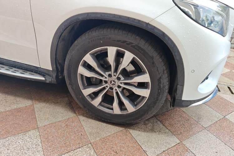 Used Mercedes-Benz GLE Coupe 2017 GLE 400 4MATIC Coupe SUV Right Front Wheel Hub