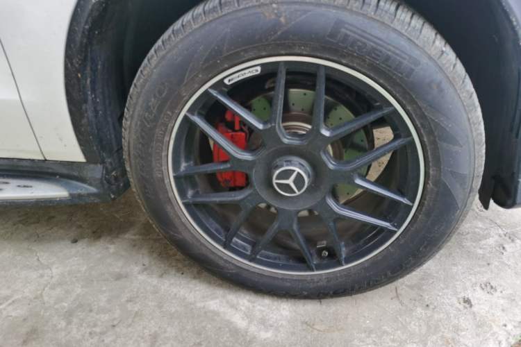 Used Mercedes-Benz GLE Coupe 2017 GLE 400 4MATIC Coupe SUV Right Front Wheel Hub