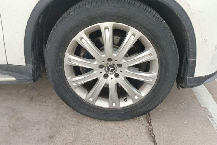 Used Mercedes-Benz GLE Coupe 2017 GLE 320 4MATIC Coupe SUV Right Front Wheel Hub