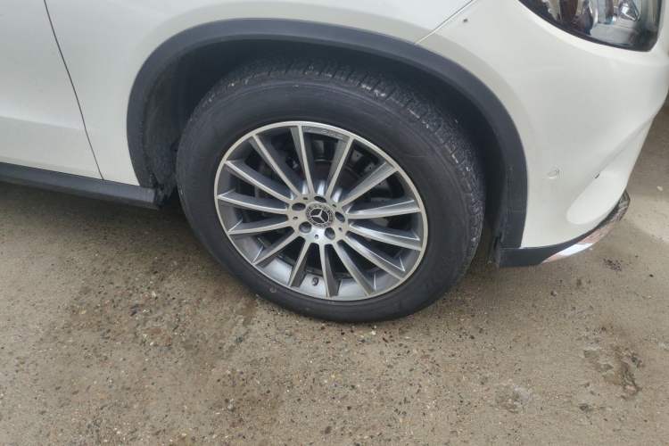 Used Mercedes-Benz GLE Coupe  Right Front Wheel Hub