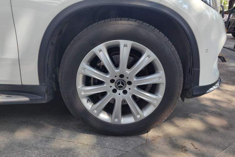 Used Mercedes-Benz GLE Coupe 2017 GLE 320 4MATIC Coupe SUV Right Front Wheel Hub