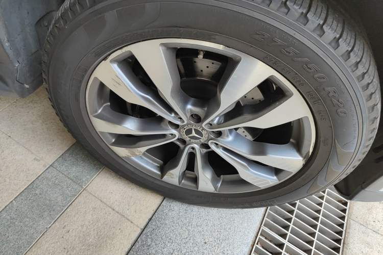 Used Mercedes-Benz GLE Coupe 2017 GLE 400 4MATIC Coupe SUV Right Front Wheel Hub