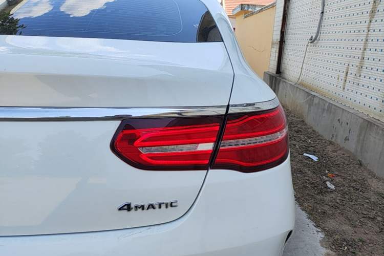 Used Mercedes-Benz GLE Coupe 2017 GLE 320 4MATIC Coupe SUV Right Rear Taillight
