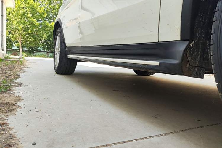 Used Mercedes-Benz GLE Coupe 2017 GLE 320 4MATIC Coupe SUV Right Side Sill