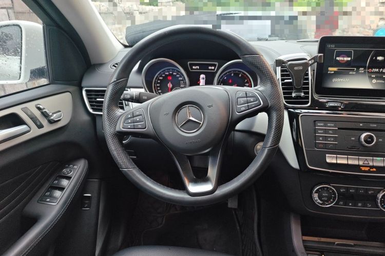 Used Mercedes-Benz GLE Coupe 2017 GLE 400 4MATIC Coupe SUV Steering Wheel