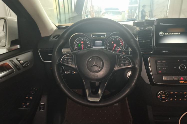 Used Mercedes-Benz GLE Coupe 2017 GLE 400 4MATIC Coupe SUV Steering Wheel