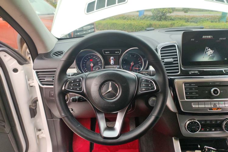 Used Mercedes-Benz GLE Coupe 2017 GLE 320 4MATIC Coupe SUV Steering Wheel