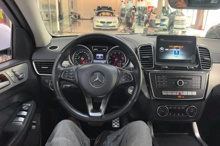 Used Mercedes-Benz GLE Coupe 2017 GLE 320 4MATIC Coupe SUV Steering Wheel