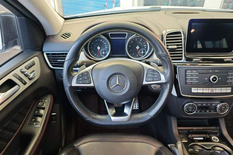 Used Mercedes-Benz GLE Coupe 2017 GLE 450 AMG 4MATIC Coupe SUV Steering Wheel