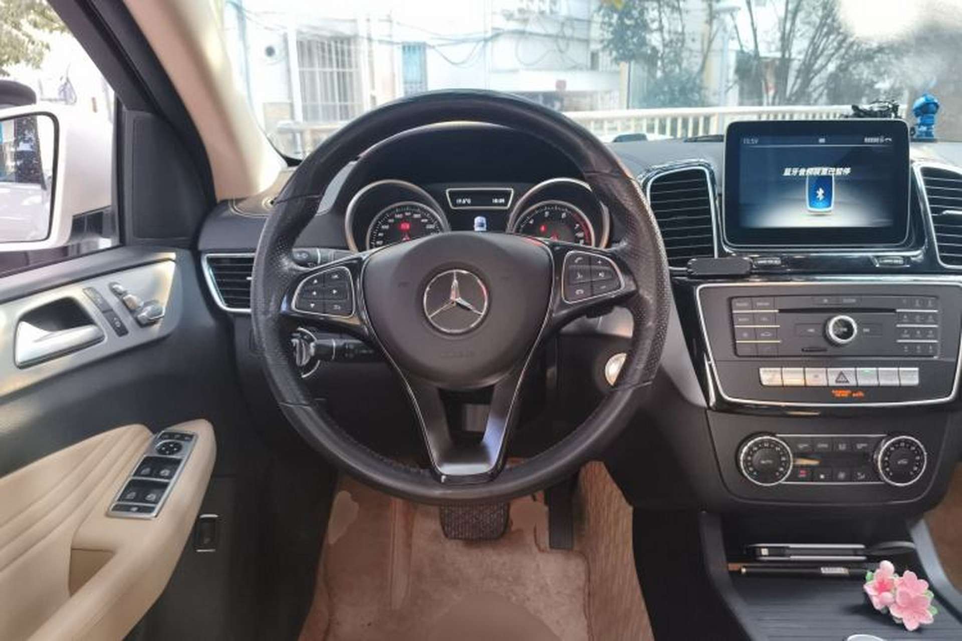 Used Mercedes-Benz GLE Coupe 2017 GLE 320 4MATIC Coupe SUV Steering Wheel
