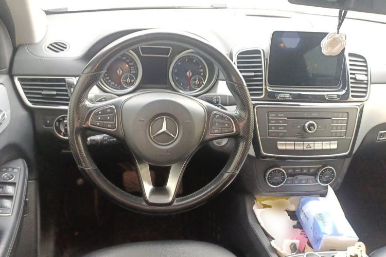Used Mercedes-Benz GLE Coupe 2017 GLE 320 4MATIC Coupe SUV Steering Wheel