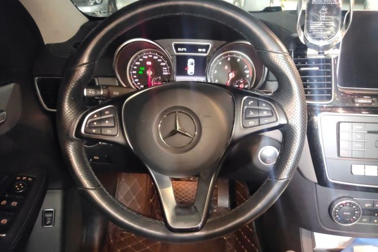 Used Mercedes-Benz GLE Coupe 2017 GLE 320 4MATIC Coupe SUV Steering Wheel