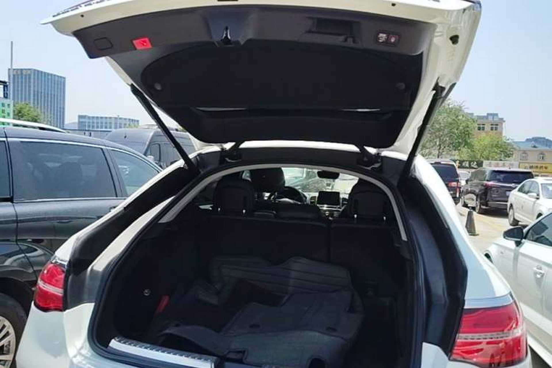 Used Mercedes-Benz GLE Coupe 2017 GLE 400 4MATIC Coupe SUV Trunk