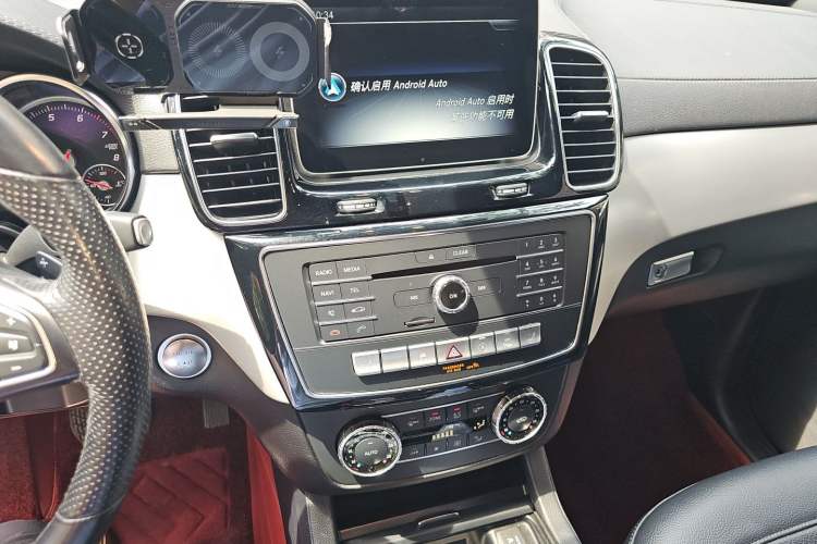 Used Mercedes-Benz GLE Coupe 2018 GLE 320 4MATIC Coupe SUV Audio And AC Panel