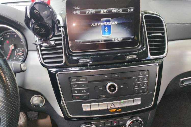 Used Mercedes-Benz GLE Coupe 2018 GLE 320 4MATIC Coupe SUV Audio And AC Panel