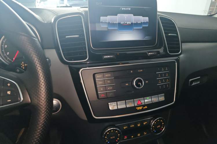 Used Mercedes-Benz GLE Coupe 2018 GLE 320 4MATIC Coupe SUV Audio And AC Panel