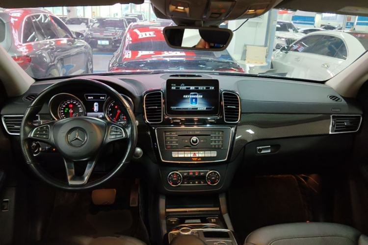 Used Mercedes-Benz GLE Coupe 2018 GLE 320 4MATIC Coupe SUV Center Console