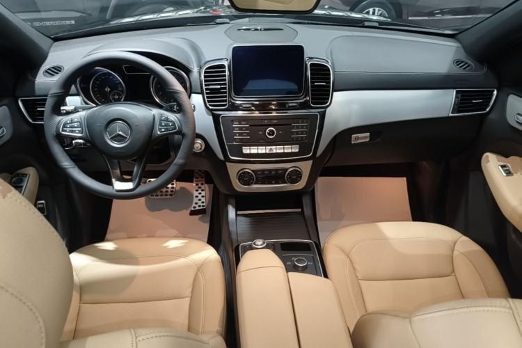 Used Mercedes-Benz GLE Coupe 2018 GLE 320 4MATIC Coupe SUV Center Console