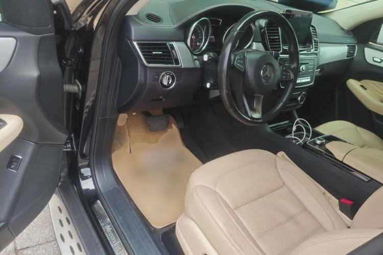 Used Mercedes-Benz GLE Coupe 2018 GLE 320 4MATIC Coupe SUV Driver Seat