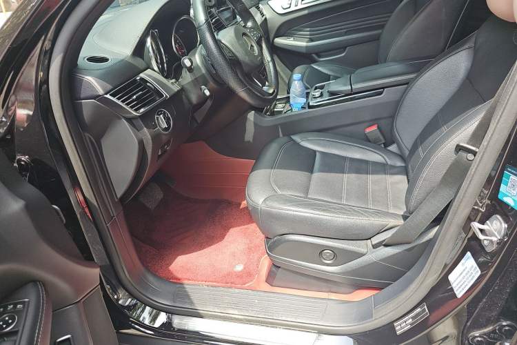 Used Mercedes-Benz GLE Coupe 2018 GLE 320 4MATIC Coupe SUV Driver Seat