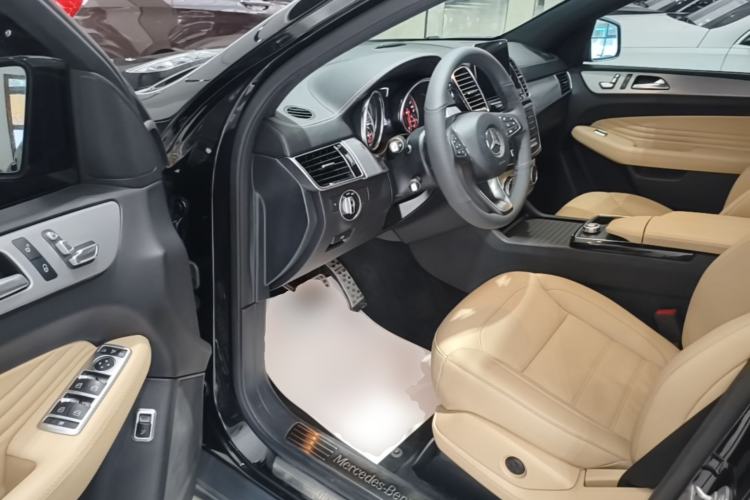 Used Mercedes-Benz GLE Coupe 2018 GLE 320 4MATIC Coupe SUV Driver Seat
