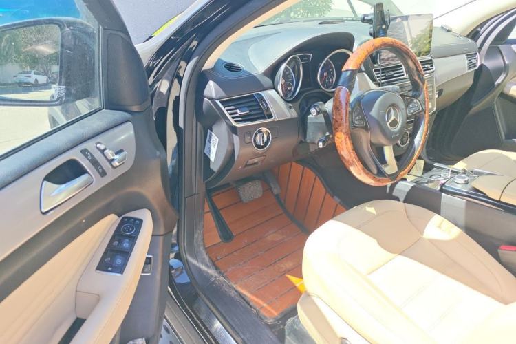 Used Mercedes-Benz GLE Coupe 2018 GLE 320 4MATIC Coupe SUV Driver Seat