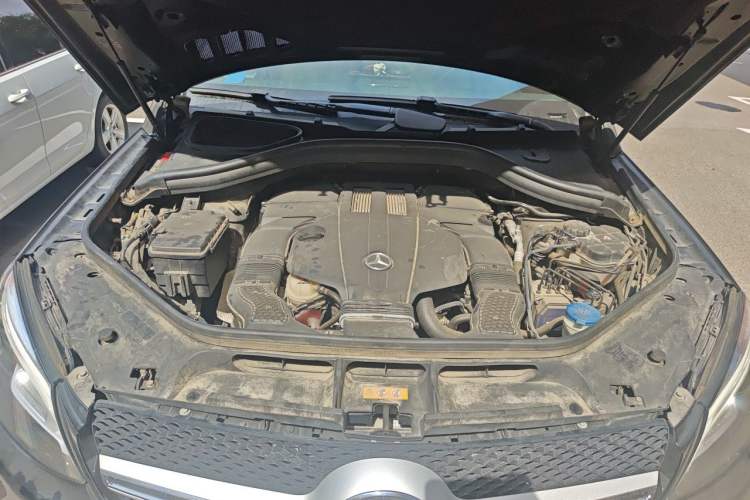 Used Mercedes-Benz GLE Coupe 2018 GLE 400 4MATIC Coupe SUV Engine Bay