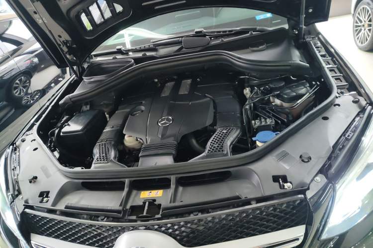 Used Mercedes-Benz GLE Coupe 2018 GLE 400 4MATIC Coupe SUV Engine Bay