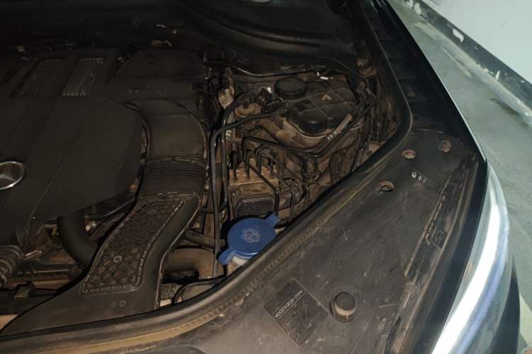 Used Mercedes-Benz GLE Coupe 2018 GLE 400 4MATIC Coupe SUV Engine Bay Left