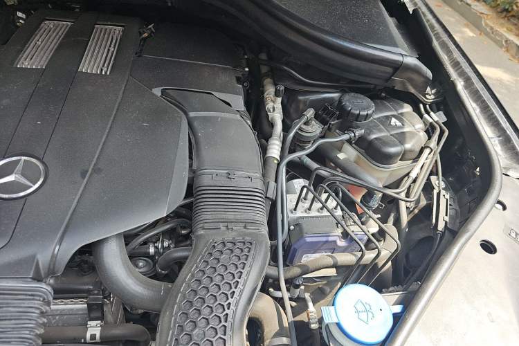 Used Mercedes-Benz GLE Coupe 2018 GLE 320 4MATIC Coupe SUV Engine Bay Left