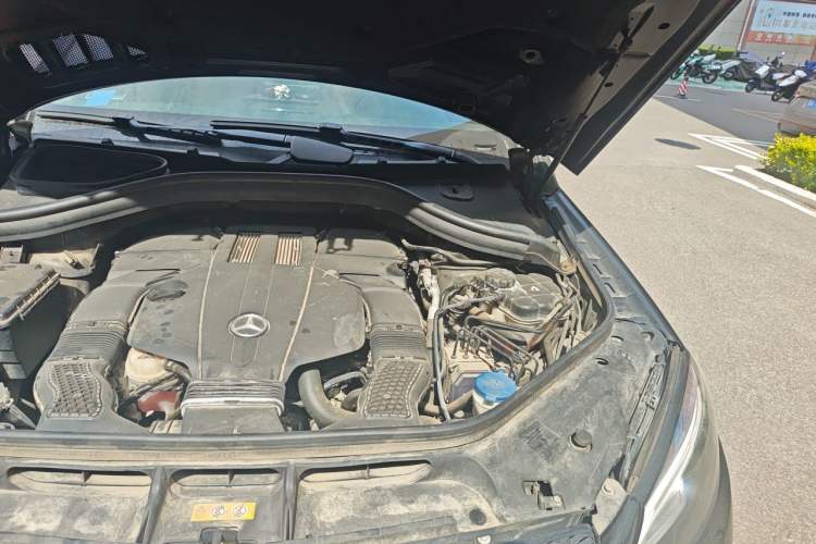 Used Mercedes-Benz GLE Coupe 2018 GLE 400 4MATIC Coupe SUV Engine Bay Left