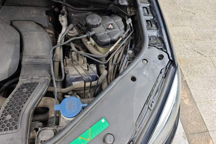 Used Mercedes-Benz GLE Coupe 2018 GLE 320 4MATIC Coupe SUV Engine Bay Left