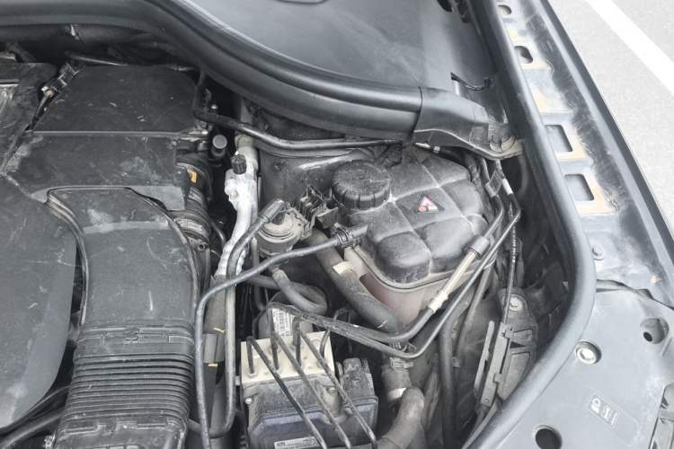 Used Mercedes-Benz GLE Coupe 2018 GLE 320 4MATIC Coupe SUV Engine Bay Left