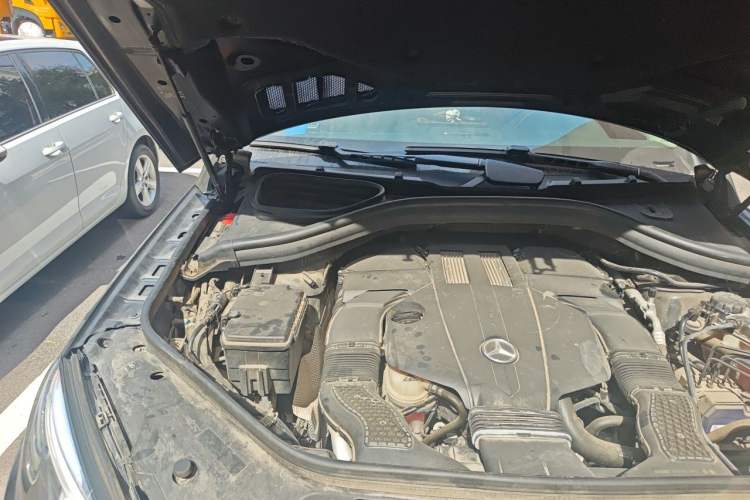 Used Mercedes-Benz GLE Coupe 2018 GLE 400 4MATIC Coupe SUV Engine Bay Right