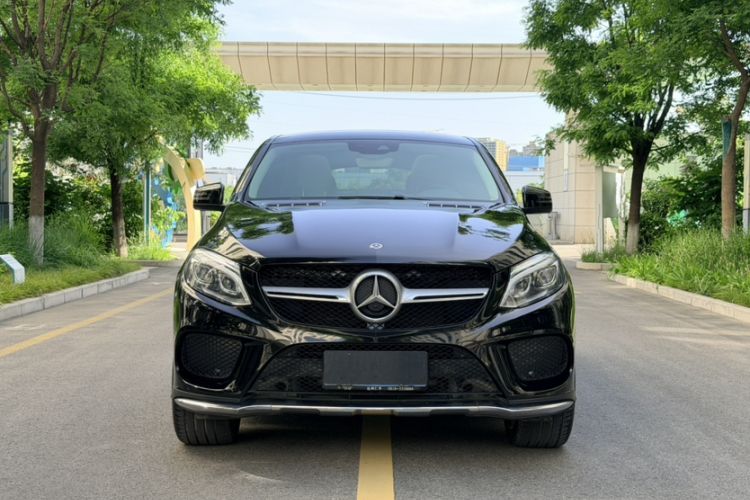 Used Mercedes-Benz GLE Coupe 2018 GLE 320 4MATIC Coupe SUV Exterior 1