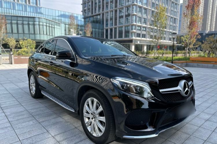 Used Mercedes-Benz GLE Coupe 2018 GLE 320 4MATIC Coupe SUV Exterior 2