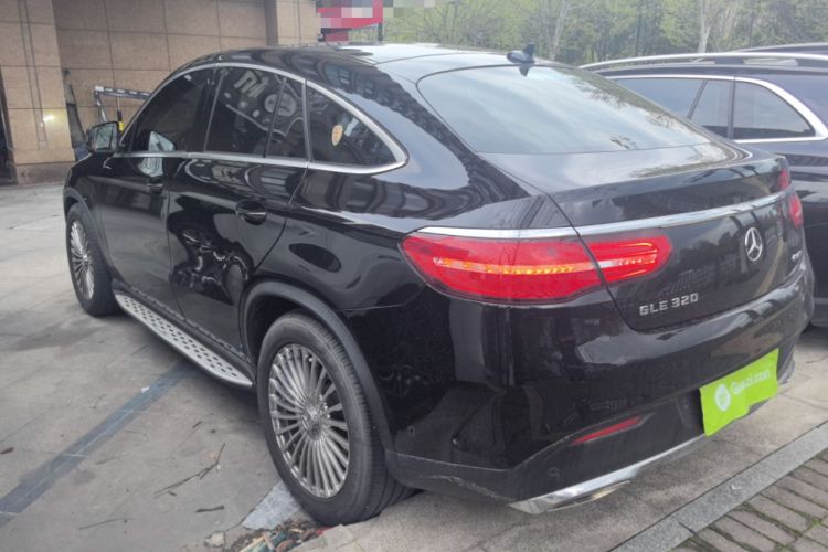 Used Mercedes-Benz GLE Coupe 2018 GLE 320 4MATIC Coupe SUV Exterior 2