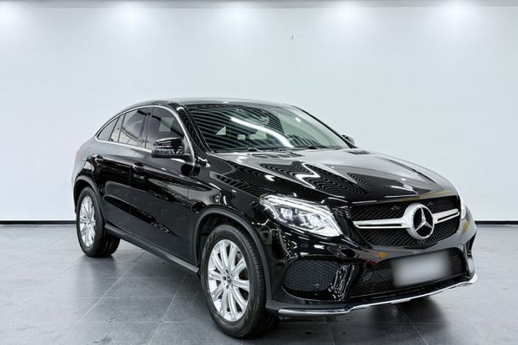 Used Mercedes-Benz GLE Coupe 2018 GLE 320 4MATIC Coupe SUV Exterior 2