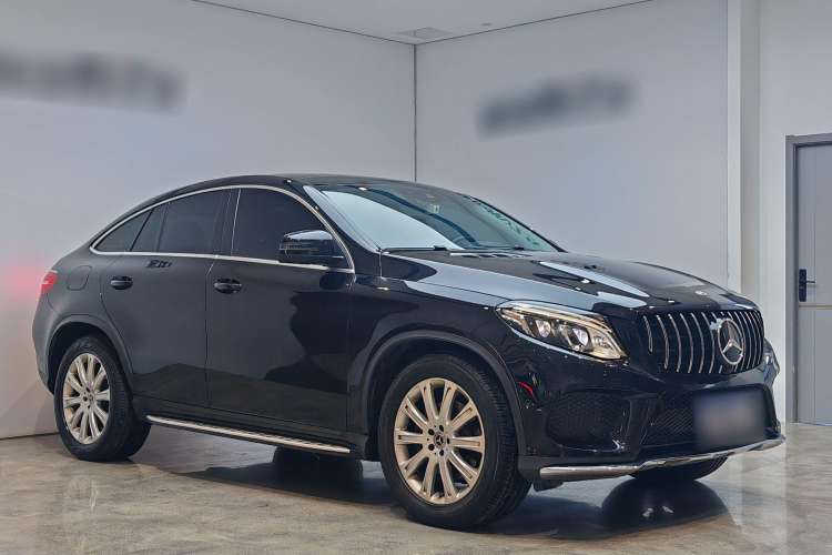 Used Mercedes-Benz GLE Coupe 2018 GLE 320 4MATIC Coupe SUV Exterior 3