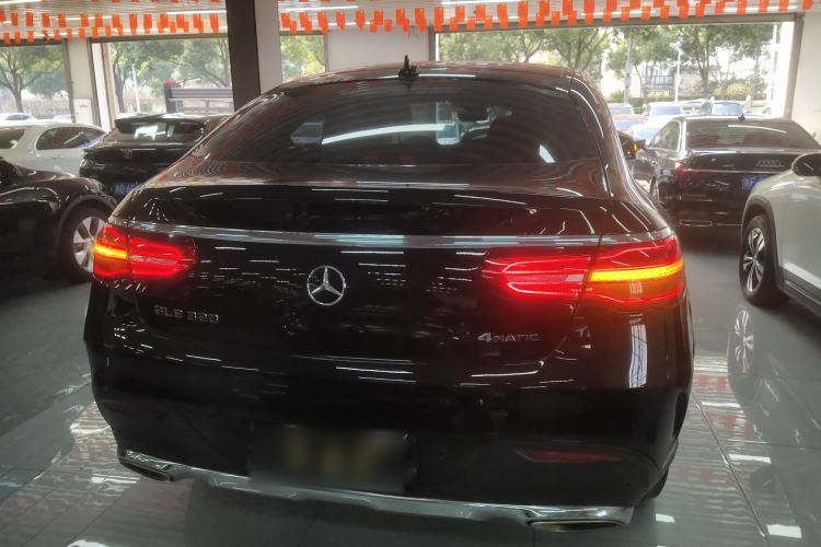 Used Mercedes-Benz GLE Coupe 2018 GLE 320 4MATIC Coupe SUV Exterior 4