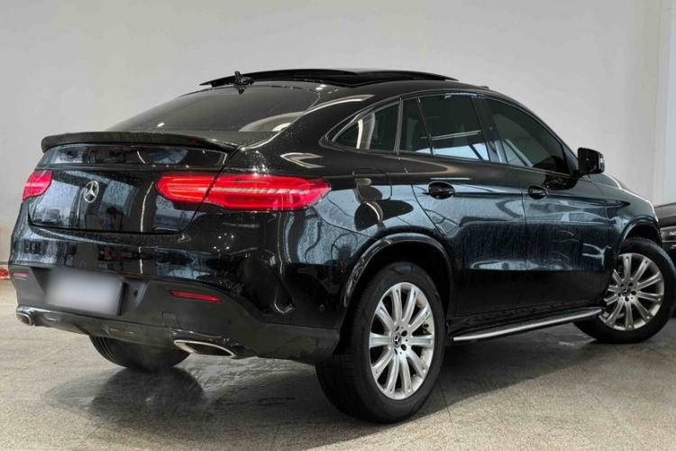 Used Mercedes-Benz GLE Coupe 2018 GLE 320 4MATIC Coupe SUV Exterior 4