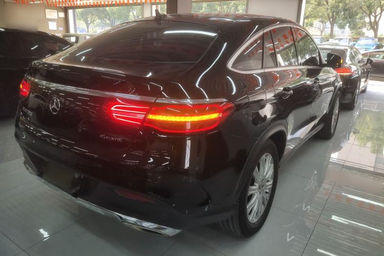 Used Mercedes-Benz GLE Coupe 2018 GLE 320 4MATIC Coupe SUV Exterior 5