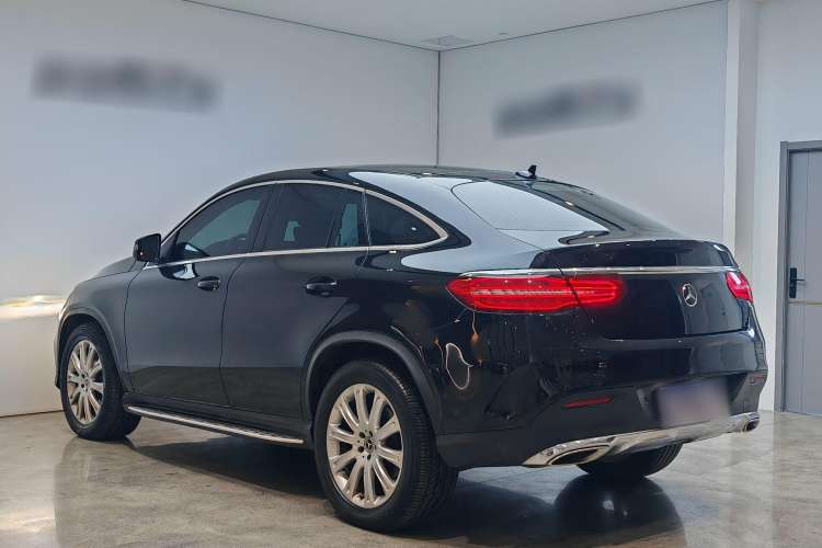 Used Mercedes-Benz GLE Coupe 2018 GLE 320 4MATIC Coupe SUV Exterior 5