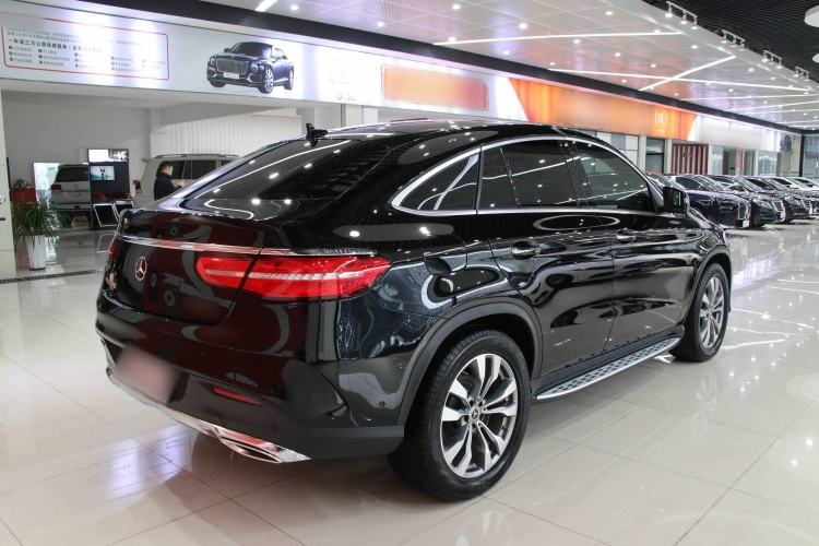 Used Mercedes-Benz GLE Coupe 2018 GLE 400 4MATIC Coupe SUV Exterior 8
