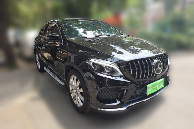 Used Mercedes-Benz GLE Coupe 2018 GLE 320 4MATIC Coupe SUV Front Right 45 Deg