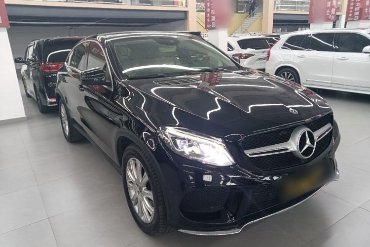 Used Mercedes-Benz GLE Coupe 2018 GLE 320 4MATIC Coupe SUV Front Right 45 Deg