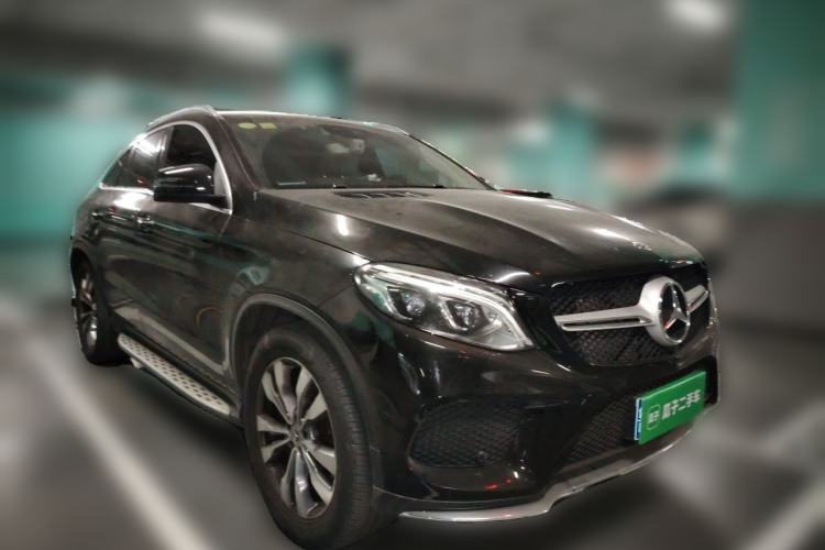 Used Mercedes-Benz GLE Coupe 2018 GLE 400 4MATIC Coupe SUV Front Right 45 Deg