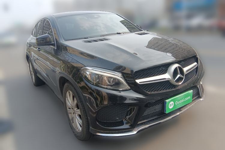Used Mercedes-Benz GLE Coupe 2018 GLE 320 4MATIC Coupe SUV Front Right 45 Deg