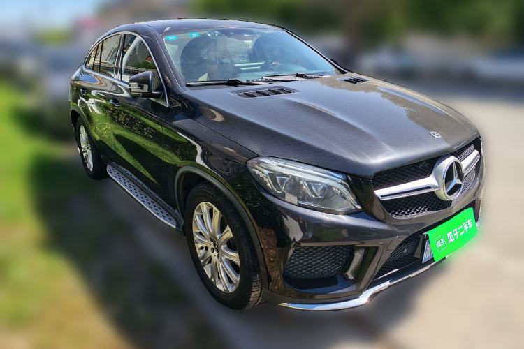 Used Mercedes-Benz GLE Coupe 2018 GLE 320 4MATIC Coupe SUV Front Right 45 Deg