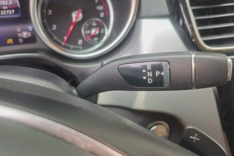 Used Mercedes-Benz GLE Coupe 2018 GLE 320 4MATIC Coupe SUV Gear Lever